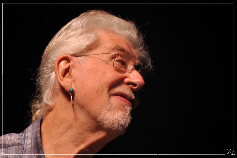 6541 John Mayall 06-10-2010 (Medium).jpg